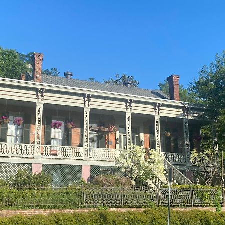 Corners Mansion Inn - A Bed And Breakfast Виксбърг Екстериор снимка