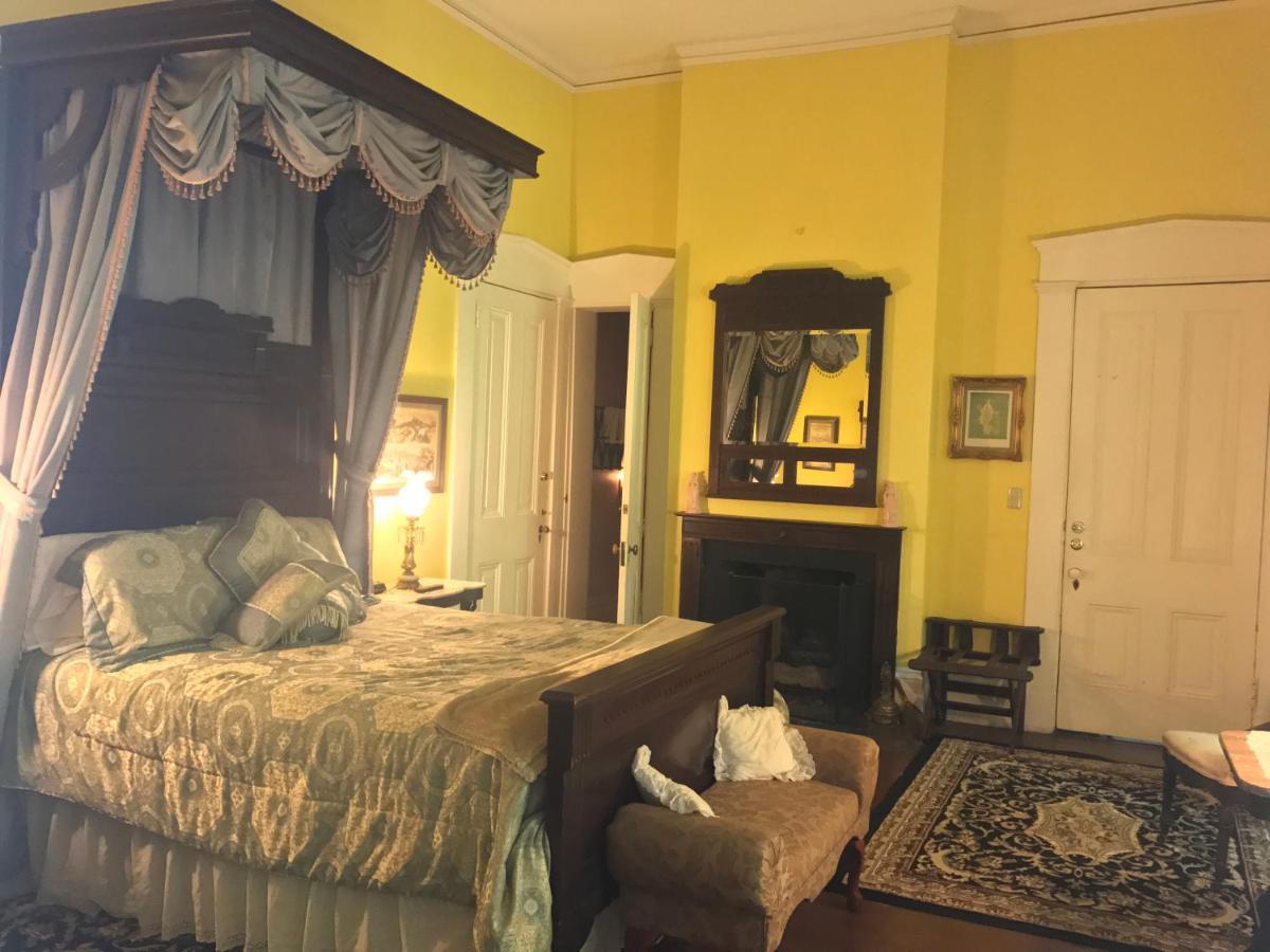 Corners Mansion Inn - A Bed And Breakfast Виксбърг Екстериор снимка