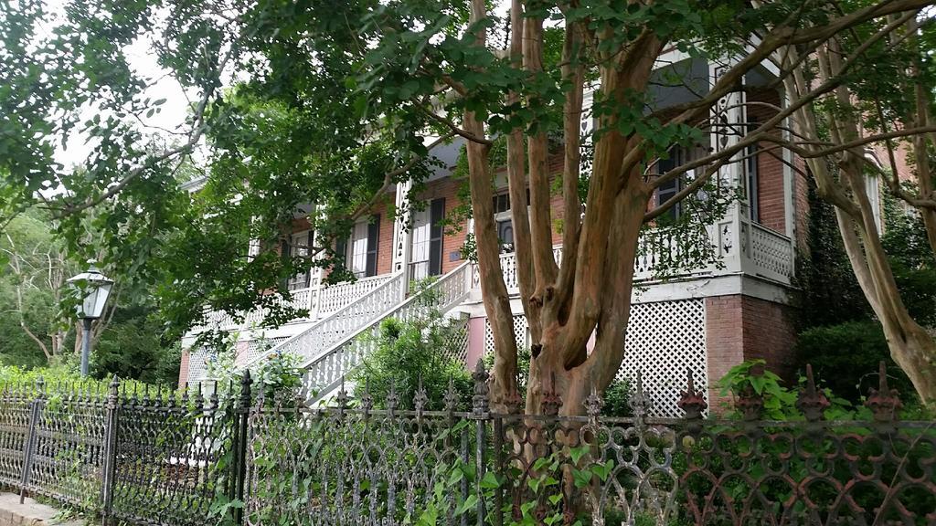 Corners Mansion Inn - A Bed And Breakfast Виксбърг Екстериор снимка