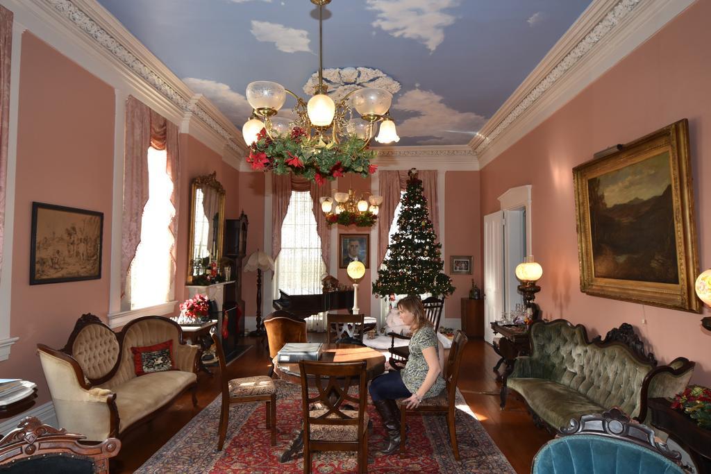 Corners Mansion Inn - A Bed And Breakfast Виксбърг Екстериор снимка