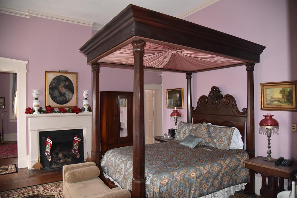 Corners Mansion Inn - A Bed And Breakfast Виксбърг Екстериор снимка