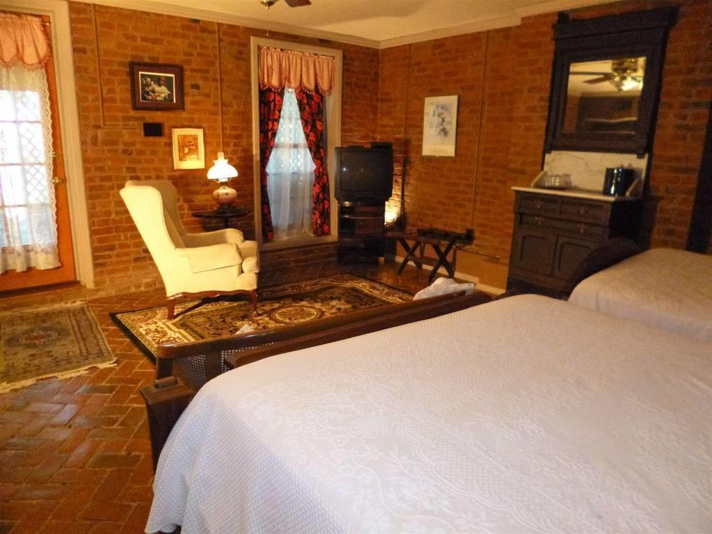 Corners Mansion Inn - A Bed And Breakfast Виксбърг Екстериор снимка
