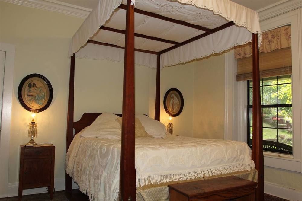 Corners Mansion Inn - A Bed And Breakfast Виксбърг Екстериор снимка